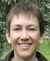 Dr Jacqui  Cole