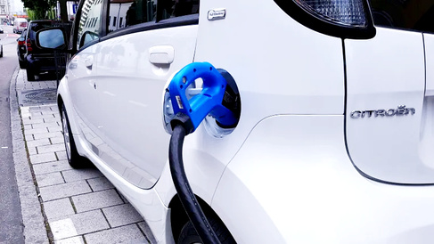 Research Highlight - Physical pressure could make EV batteries last twice as long