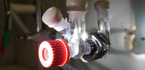 RESEARCH HIGHLIGHT - Solar-powered system converts plastic & greenhouse gases into sustainable fuels
