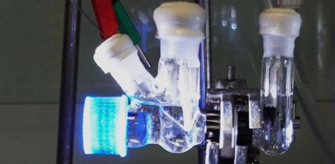 RESEARCH HIGHLIGHT - Clean, sustainable fuels made ‘from thin air’ and plastic waste