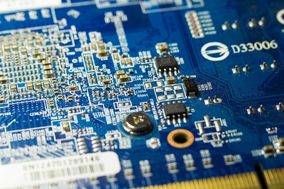 Ultralow power transistors that could function for years without a battery 