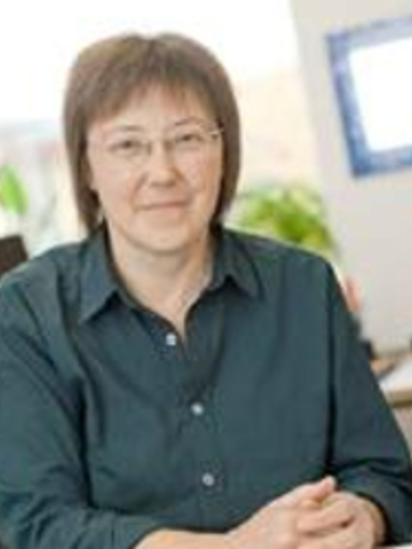 Dr. Claire Barlow