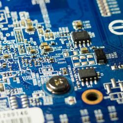 Ultralow power transistors that could function for years without a battery 