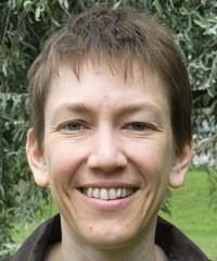 Dr Jacqui  Cole