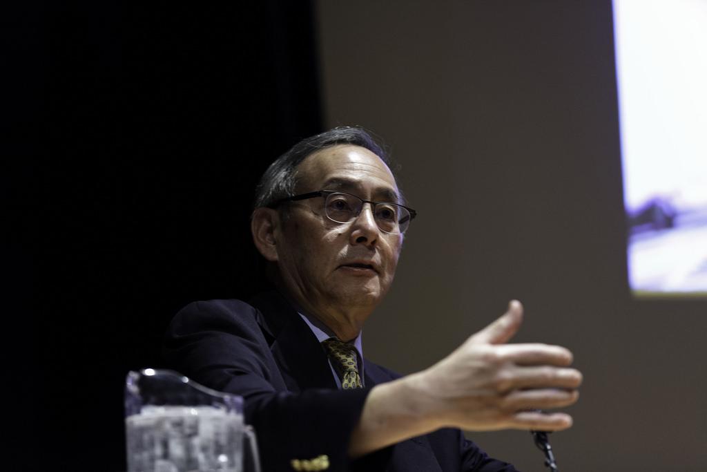 Professor Steven Chu delivering the S. T. Lee Public Policy lecture Energy@Cambridge hosts Professor Steven Chu